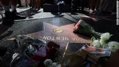 & # 39;  grease & # 39;  Co-stars, friends and fans pay tribute to Olivia Newton-John