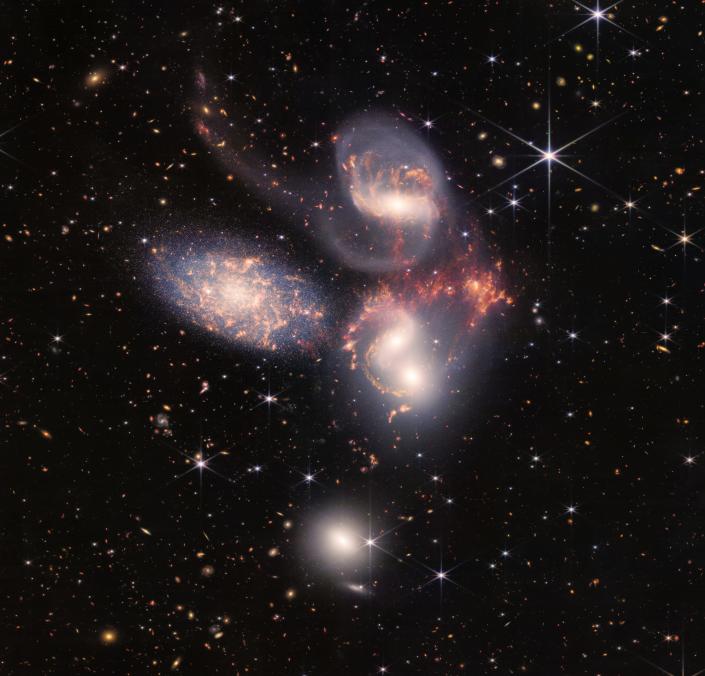 An image taken by the James Webb Quintuple Telescope of Stephane.